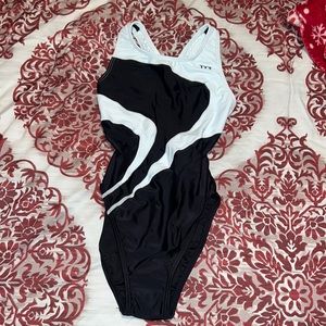 TYR swimsuit. NWT